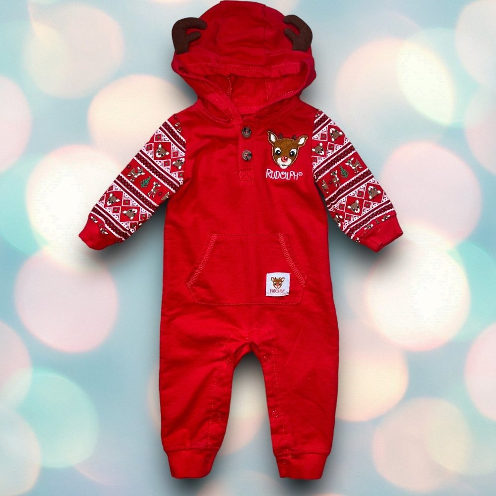 Rudolph Christmas Baby Boy’s Hooded Sleeper Long Sleeve Pajamas Size 6 Months - Picture 1 of 2